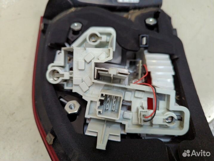 Фонарь (задний) правый Volvo S60