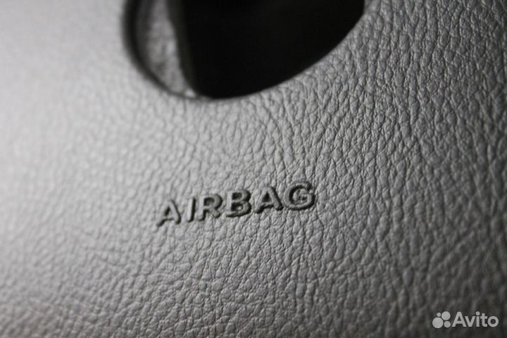 Торпедо Mercedes GLK панель приборов