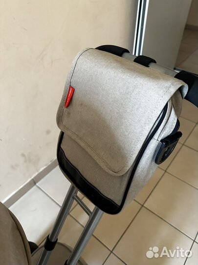 Бежевый детский велосипед с ручкой