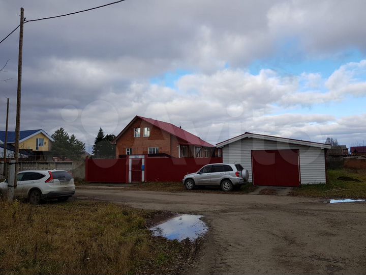 Дом 233 м² на участке 17 сот.