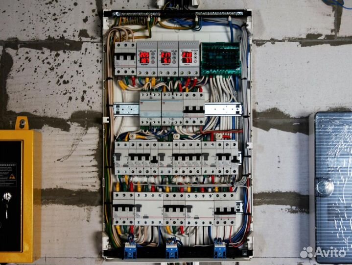 Электрик. Электромонтаж. Электрический щиток