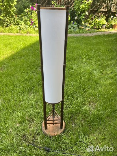 Светильник напольный деревянный в японском стиле