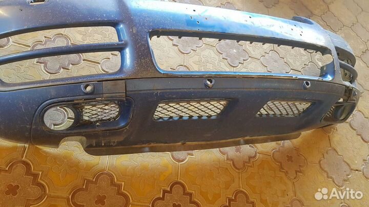 Бампер передний на Volkswagen Touareg