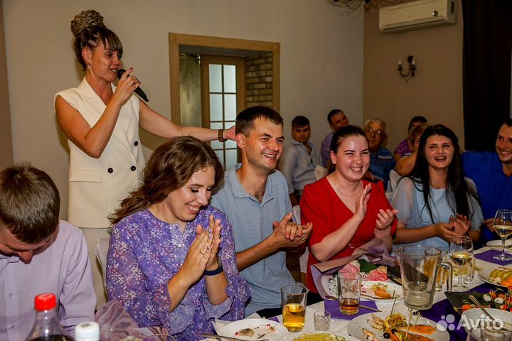 Ведущая, тамада и ди джей