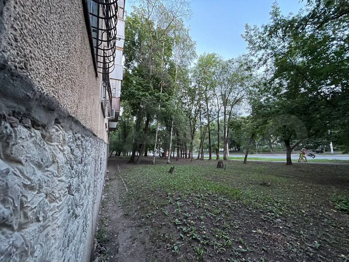 3-к. квартира, 60 м², 1/5 эт.