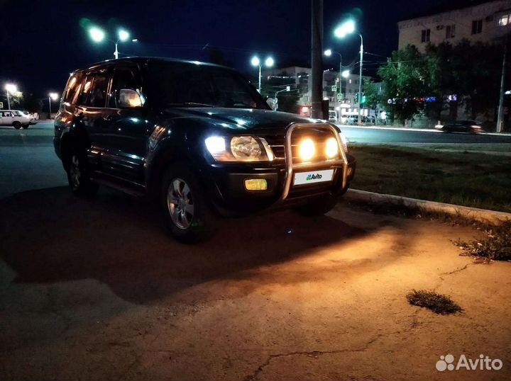 Mitsubishi Pajero 3.2 AT, 2001, 260 000 км