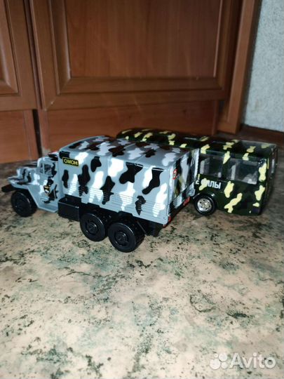 Машинка Урал,автобус