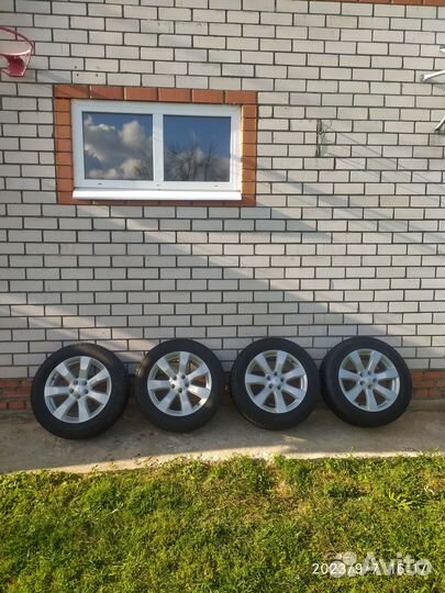 R18 Dunlop Grandtrek SJ6 225/60, PCD 5x114.3 DIA 67.1