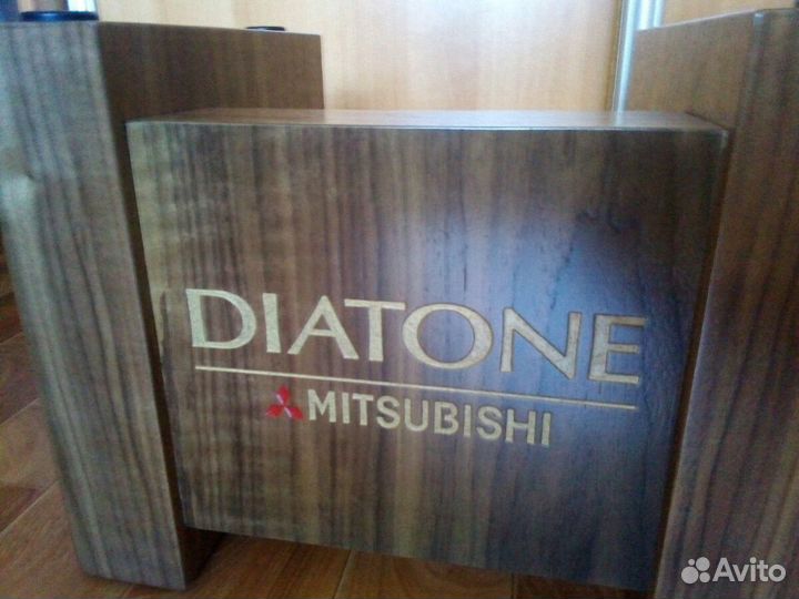 Подставки для акустики