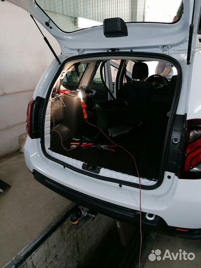 Фаркоп на Рено Дастер с оцинкованным Шаром