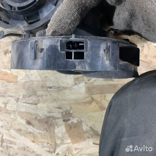 Mitsubishi pajero sport 2008-2015 динамик двери