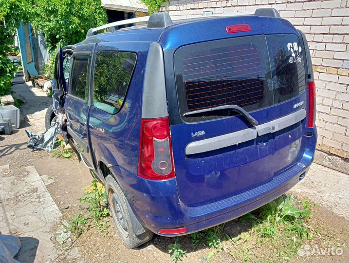 LADA Largus 1.6 МТ, 2014, битый, 400 000 км
