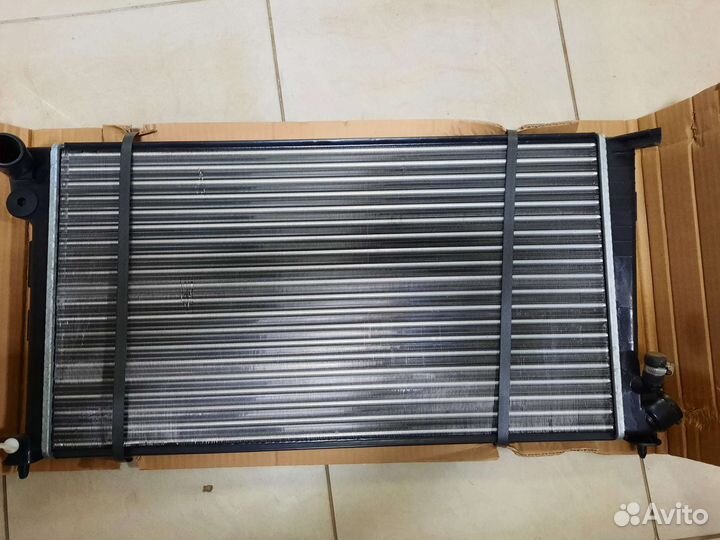 Радиатор охлаждения Peugeot Citroen
