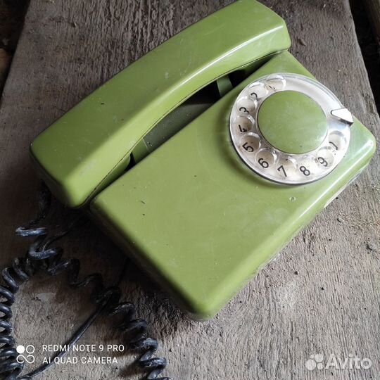 Продам телефон