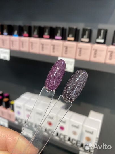 Светоотражающие гель-лаки Emi