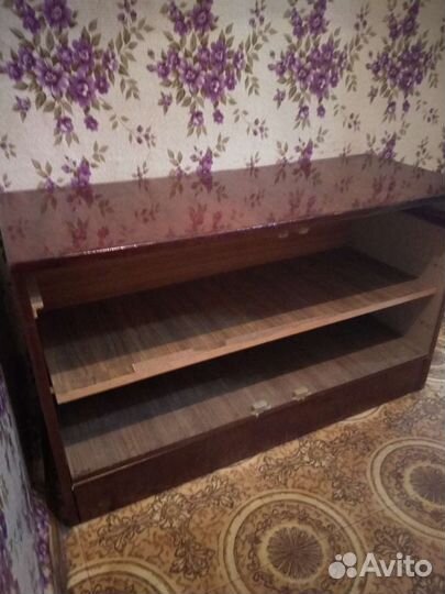 Тумбочка под обувь