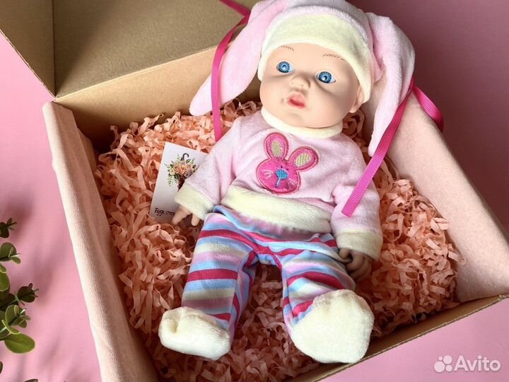 Кукла в подарок девочке