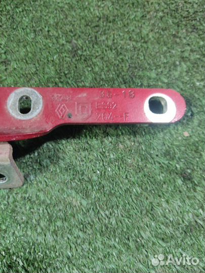 Петля капота правая LADA Largus Cross