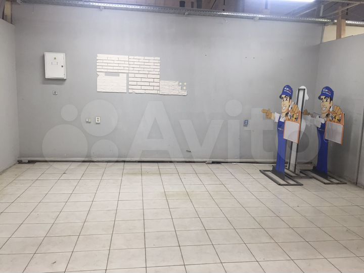 Торговая площадь, 24.8 м², на Строительном рынке