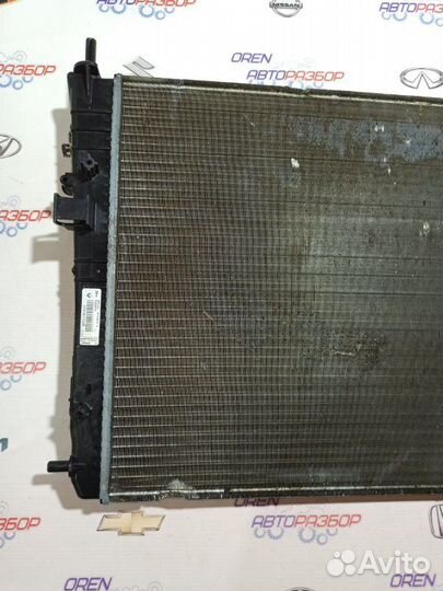 Радиатор охлаждения двигателя Renault Duster 1.6