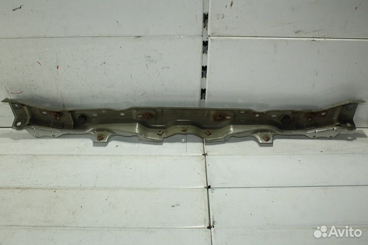 Планка телевизора toyota allion 08* NZT260