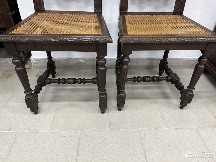 Антикварные стулья