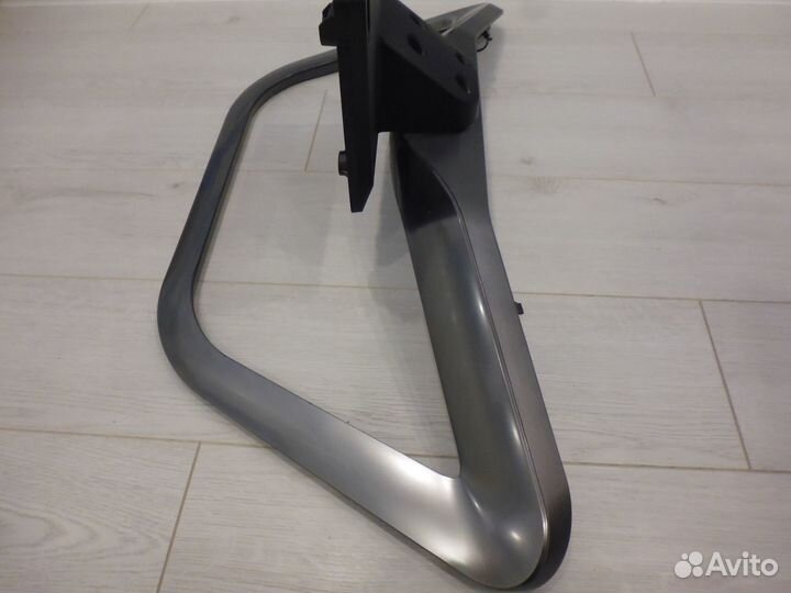 Подставка от телевизора LG 55LA660V с крепежом