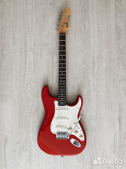 Электрогитара Fender Squier Bullet Strat 2010