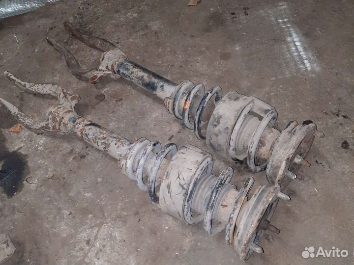 Передняя стойка Mitsubishi Galant 7