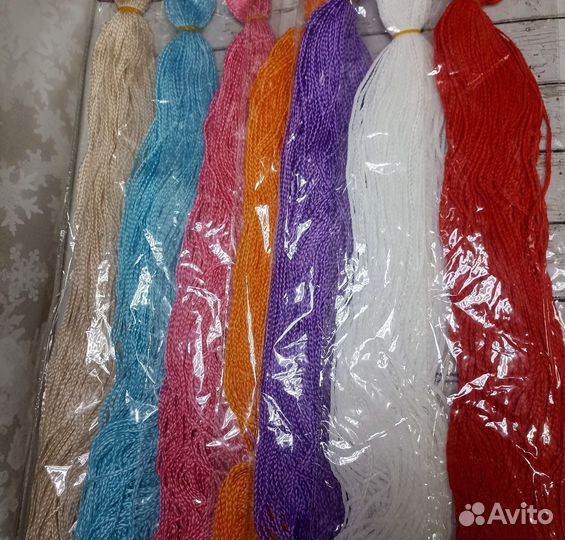 Канекалон, зизи, сенегальские косы