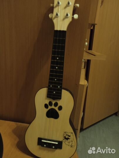 Укулеле новая