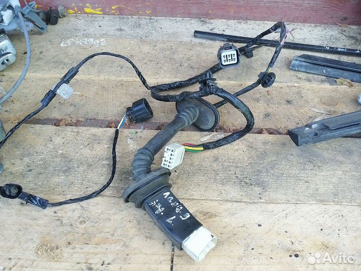 Проводка задней левой двери mitsubishi lancer 9