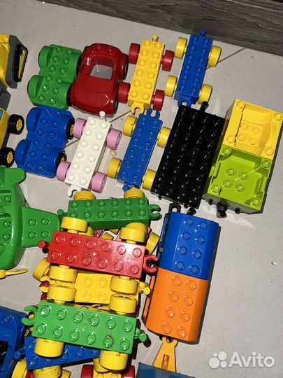 Машинки лего дупло оригинал очень много