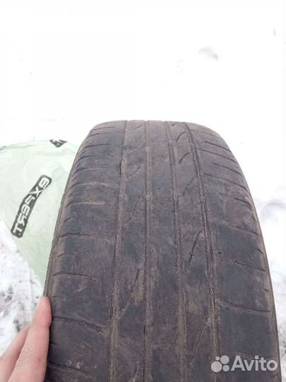 Bridgestone Dueler H/T 215/65 R16