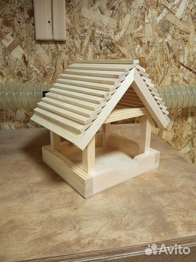 Кормушка скворечник для птичек