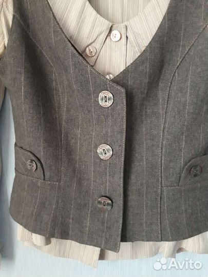 Костюм брючный 42