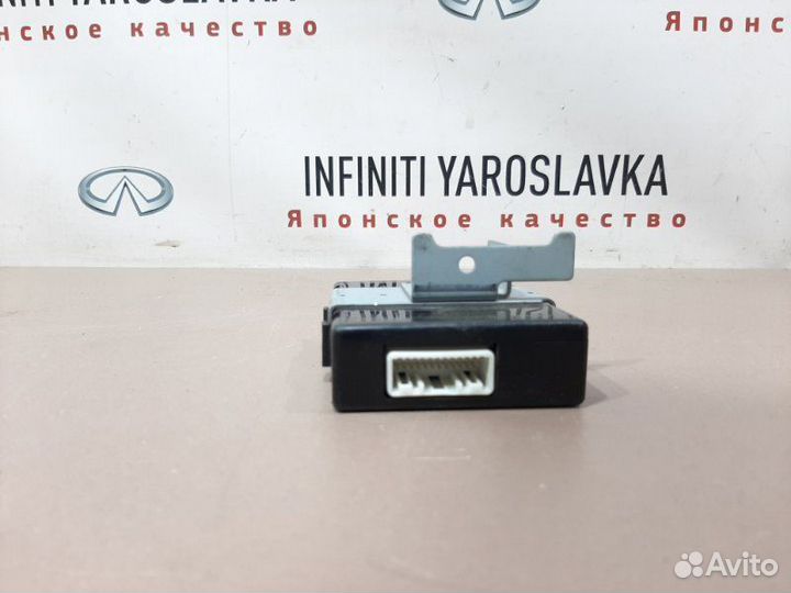 Блок управления парктрониками Infiniti M25 Y51