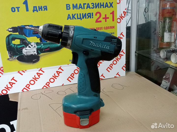 Аккумуляторная дрель шуруповерт makita 6281D