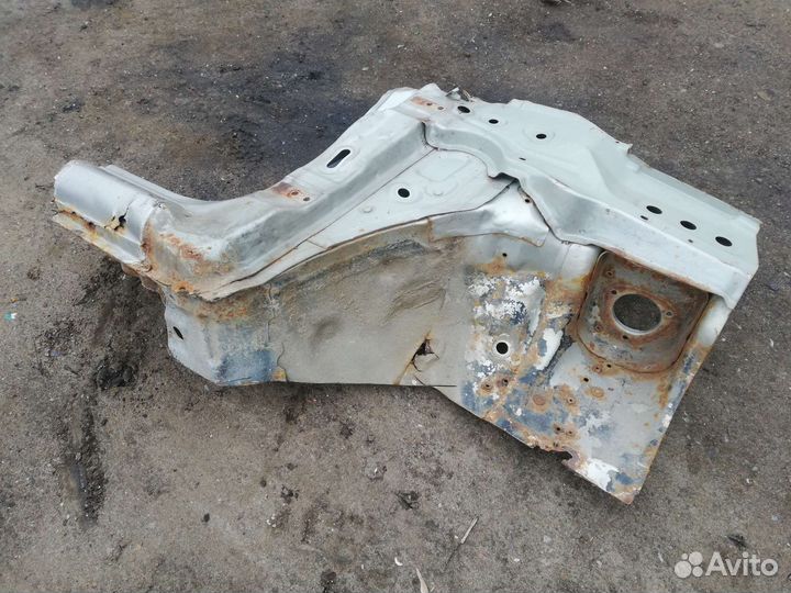 Чашка сапожок Митсубиси Паджеро Мини 2