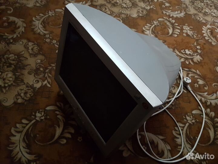 Монитор LG flatron ez T710PH