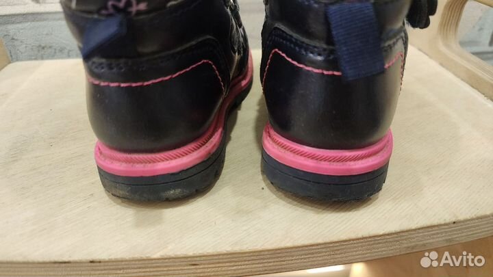 Ботинки для девочки весенние 25