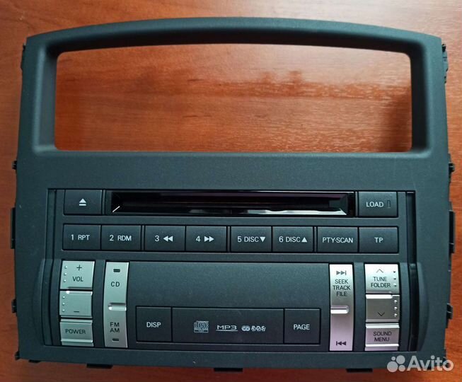 Штатная магнитола Mitsubishi pajero 4