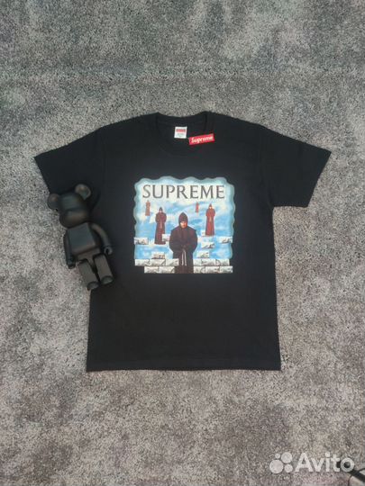 Футболка Supreme Week 1 Leviation