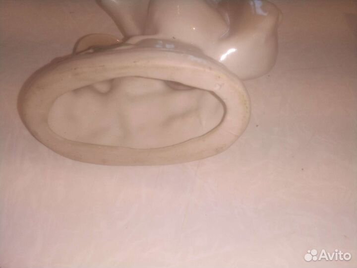 Редкая, раритетная, фарфоровая статуэтка Белка