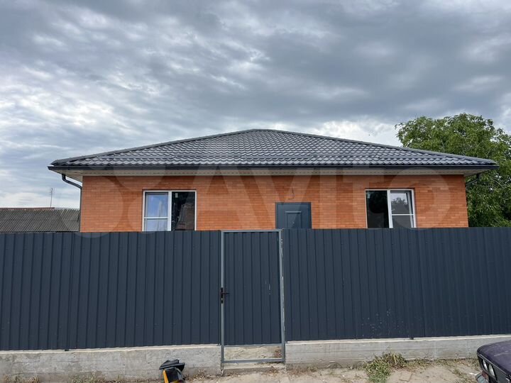 Дом 97,9 м² на участке 7,5 сот.