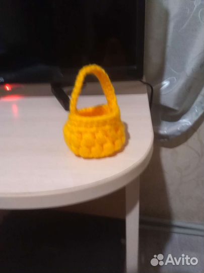 Вязаная корзиночка для пасхального яйца