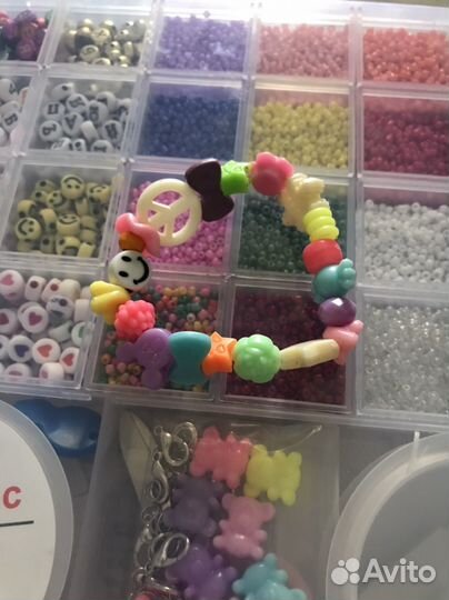 Браслет из бусин