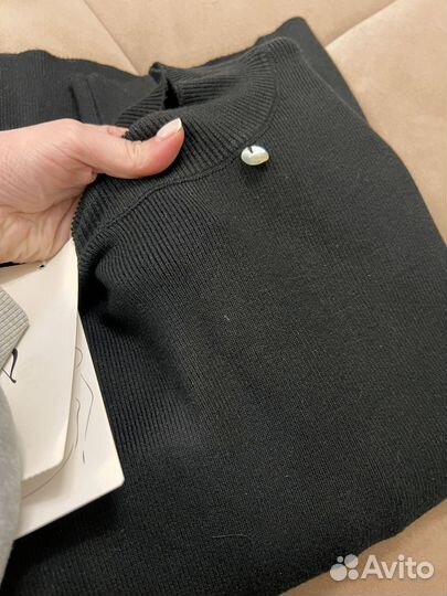 Трикотажное теплое платье для беременных