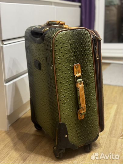 Чемодан на колесах impreza