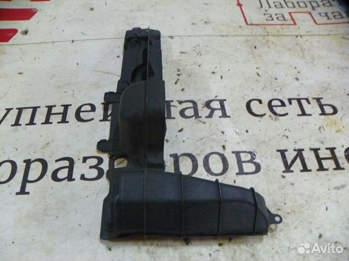 Воздуховод радиатора левый Hyundai Tucson